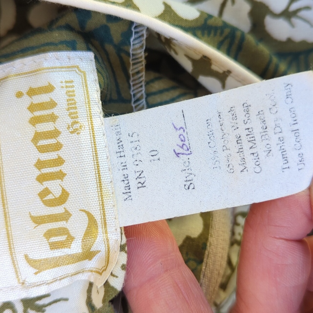Vintage Hawaiian Lolenani Dress - Picture 10 of 10